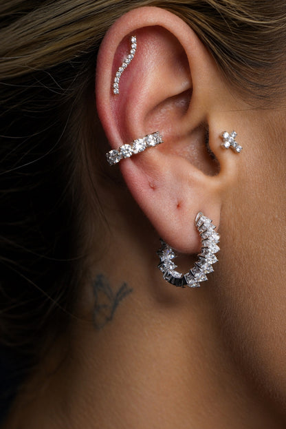 Windsor Wave Piercing | Moissanite