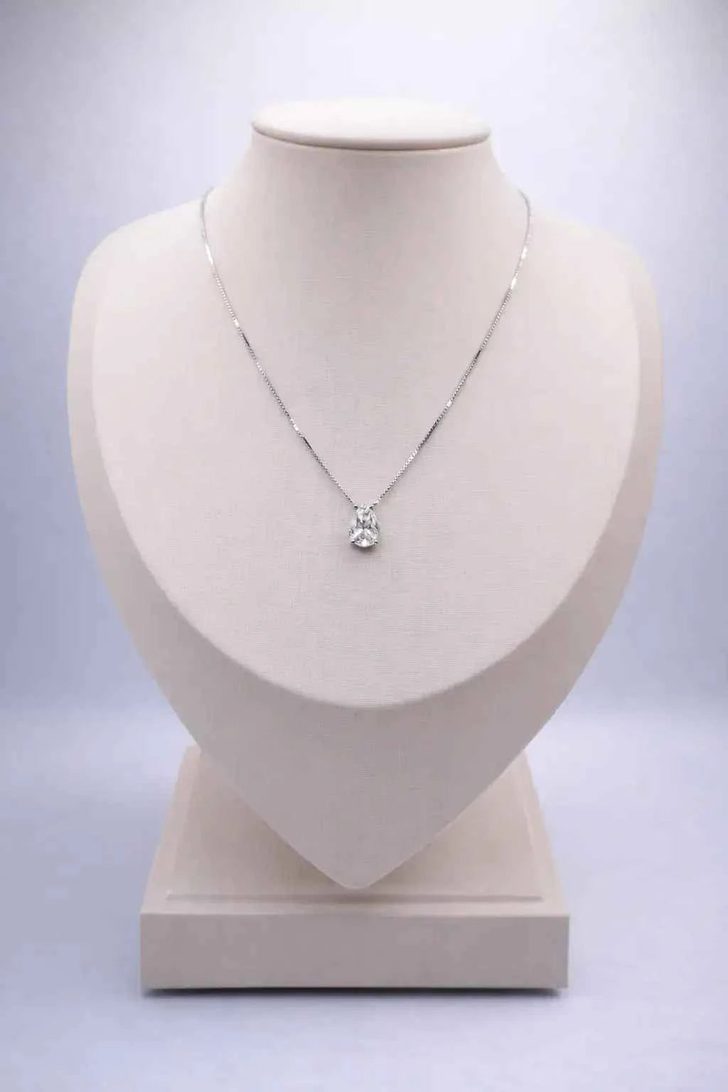 Lumière Teardrop Necklace