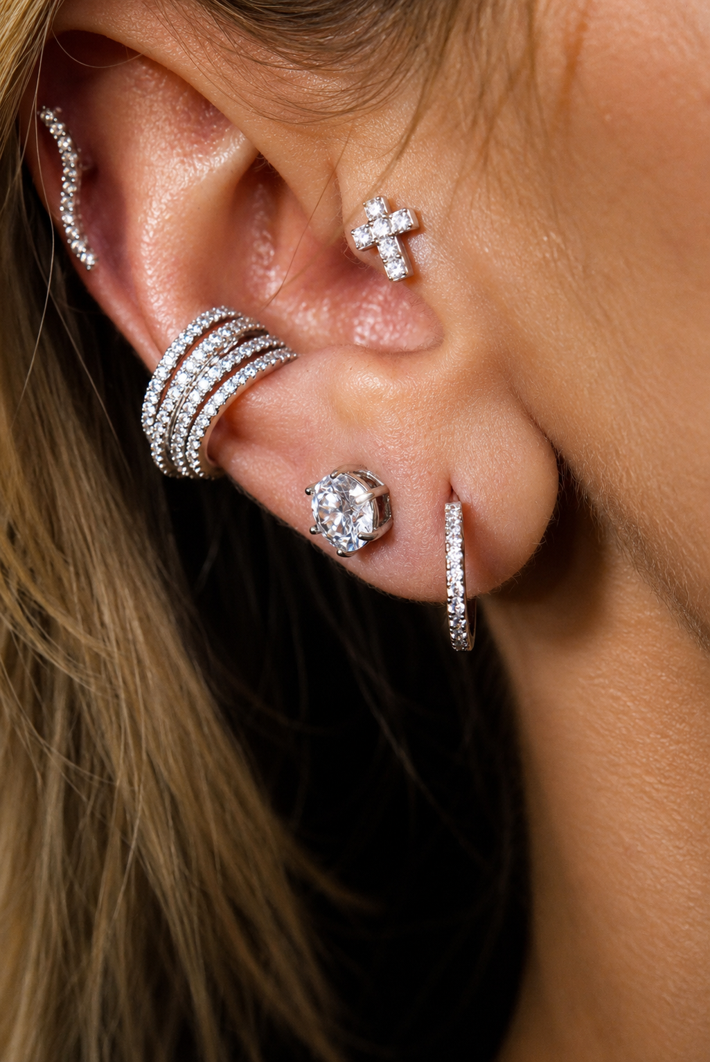 Éclat Moissanite Ear Cuff