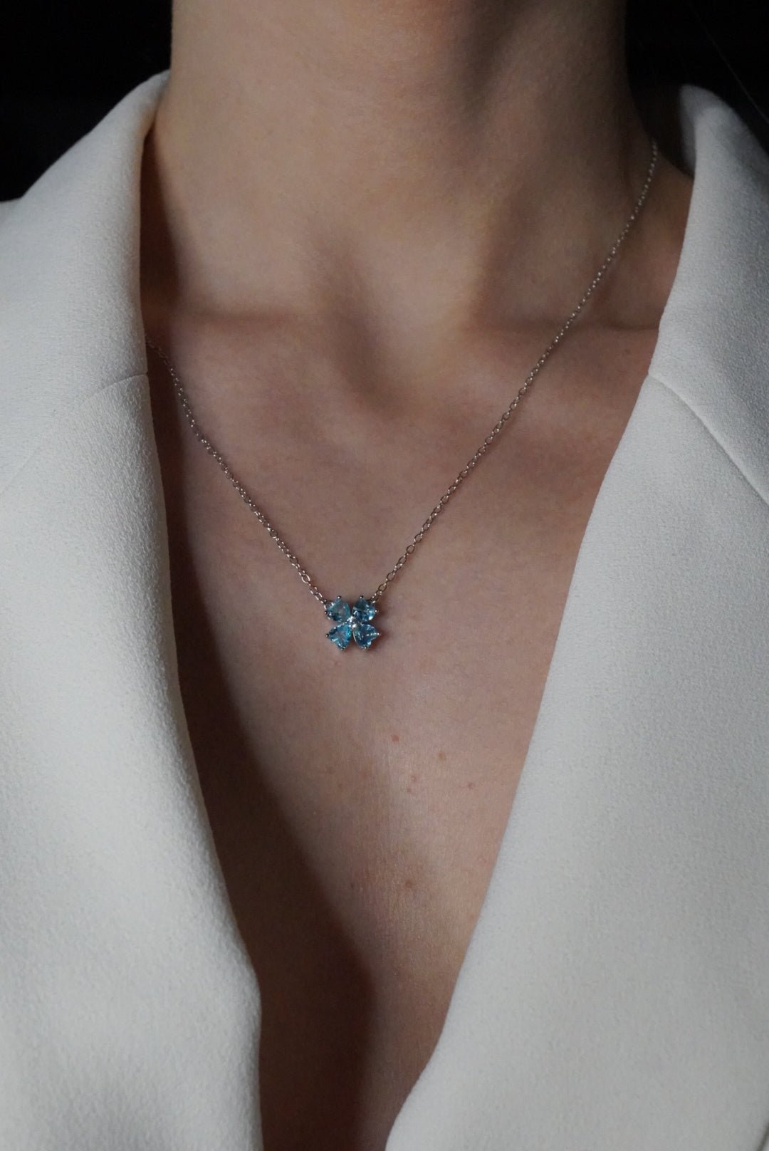 Alboni Clover Aquamarine Necklace