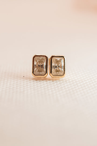 Regalia Moissanite Earrings — 18k Gold