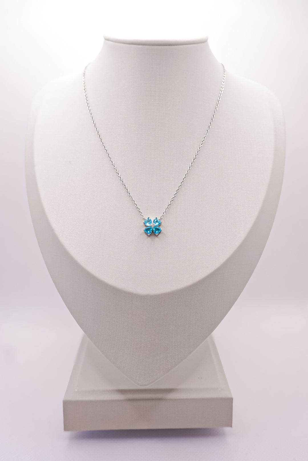 Alboni Clover Aquamarine Necklace