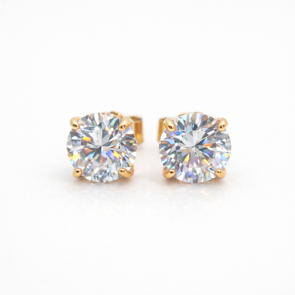 Sovereign Moissanite Stud Earring 6.5mm — 18k Gold - Rubielle London