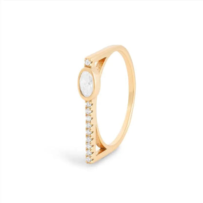 Victoria Élan Moissanite Ring