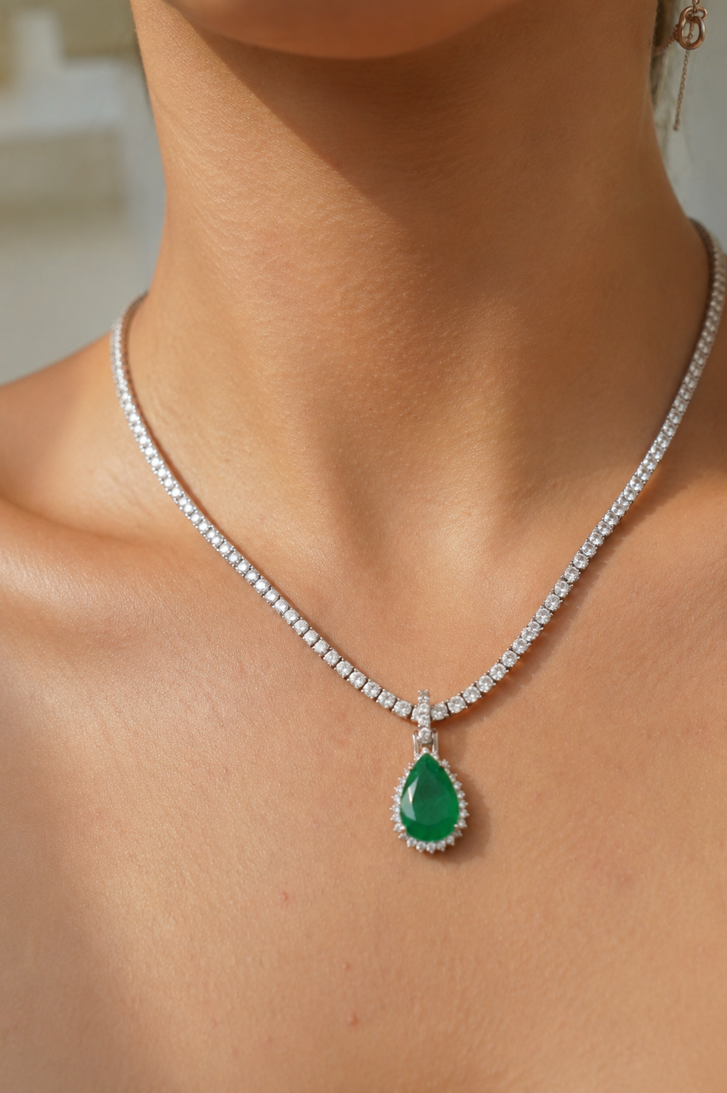 Belgravia Emerald Necklace Pendant | Emerald Lab Grown