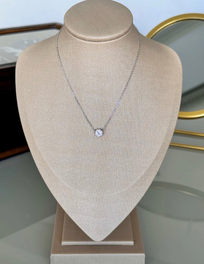 Chelsea Solitaire Necklace 8mm